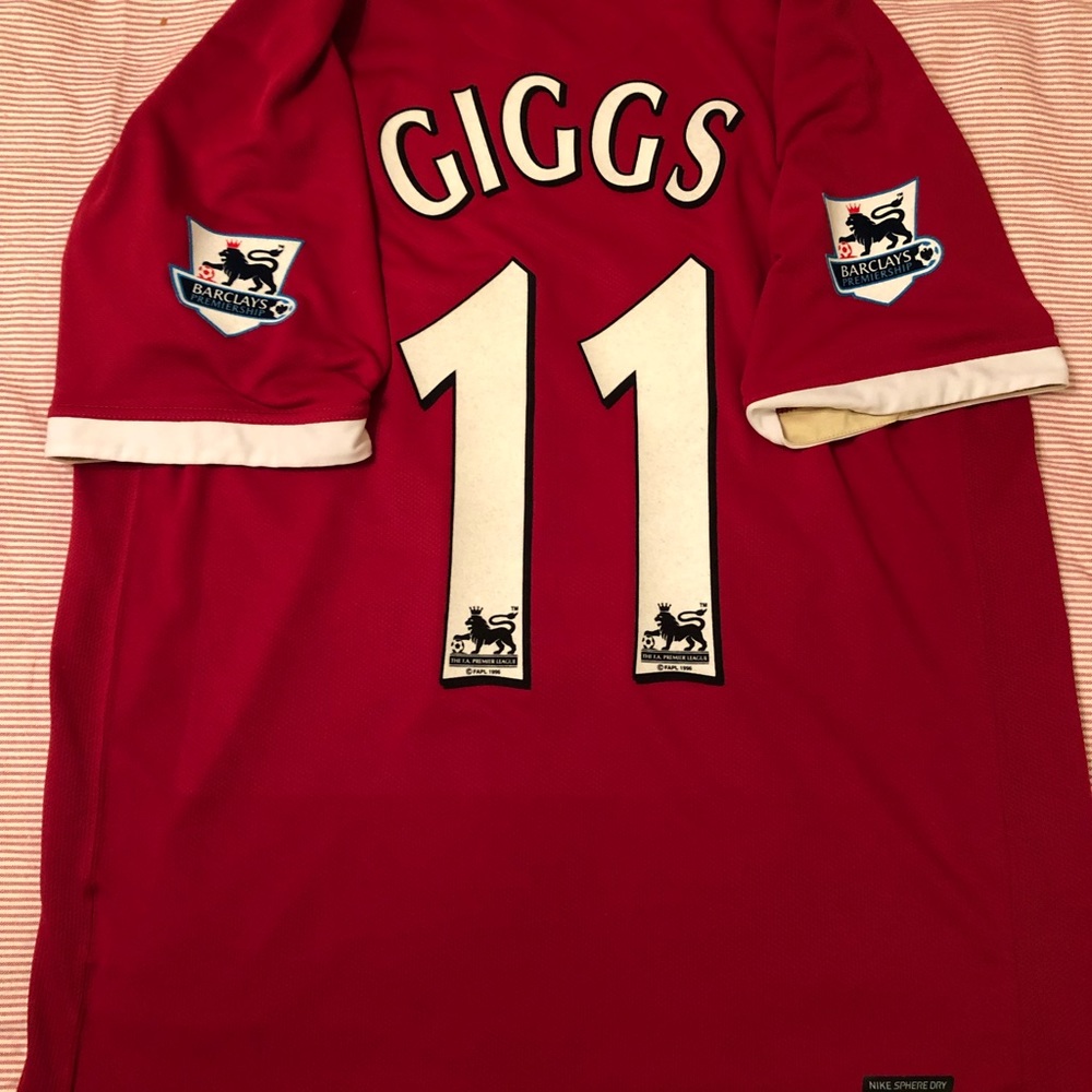 Rare 2006 Manchester United Ryan Giggs Kit